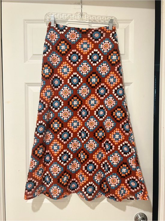 Anthropologie Dresses & Skirts - Anthropologie Rust & Boho Tile Embroidered Granny Square Midi Skirt